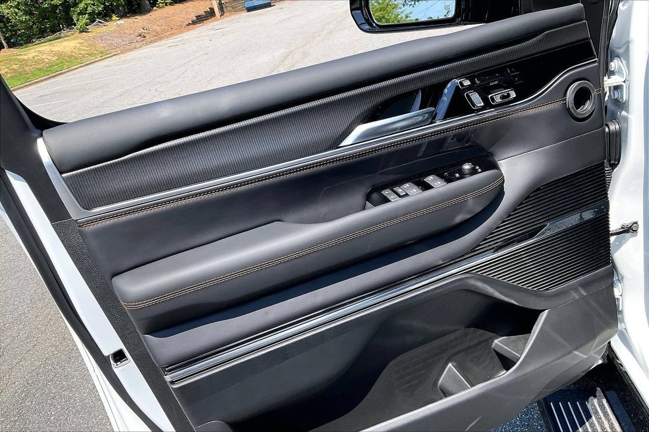 New 2026 Jeep Grand Wagoneer Summit AWD/4WD image 30
