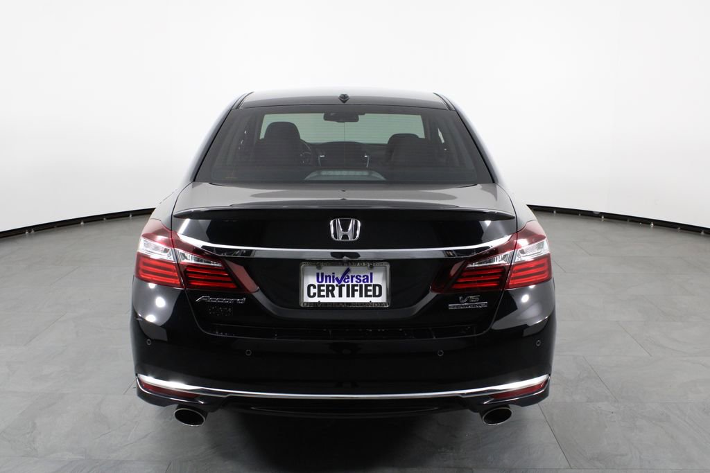 Used 2016 Honda Accord Touring image 9