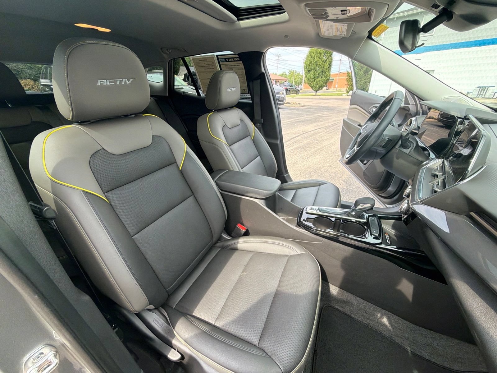 Used 2026 Chevrolet Trax ACTIV w/ Sunroof Package FWD image 28