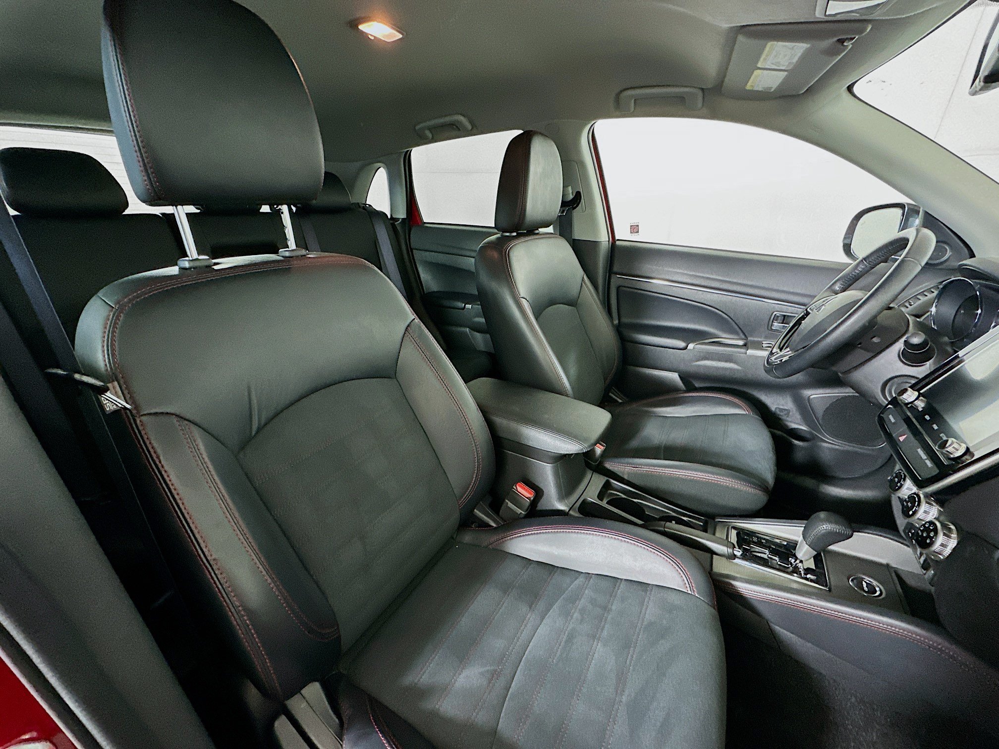 Used 2024 Mitsubishi Outlander Sport AWD image 29