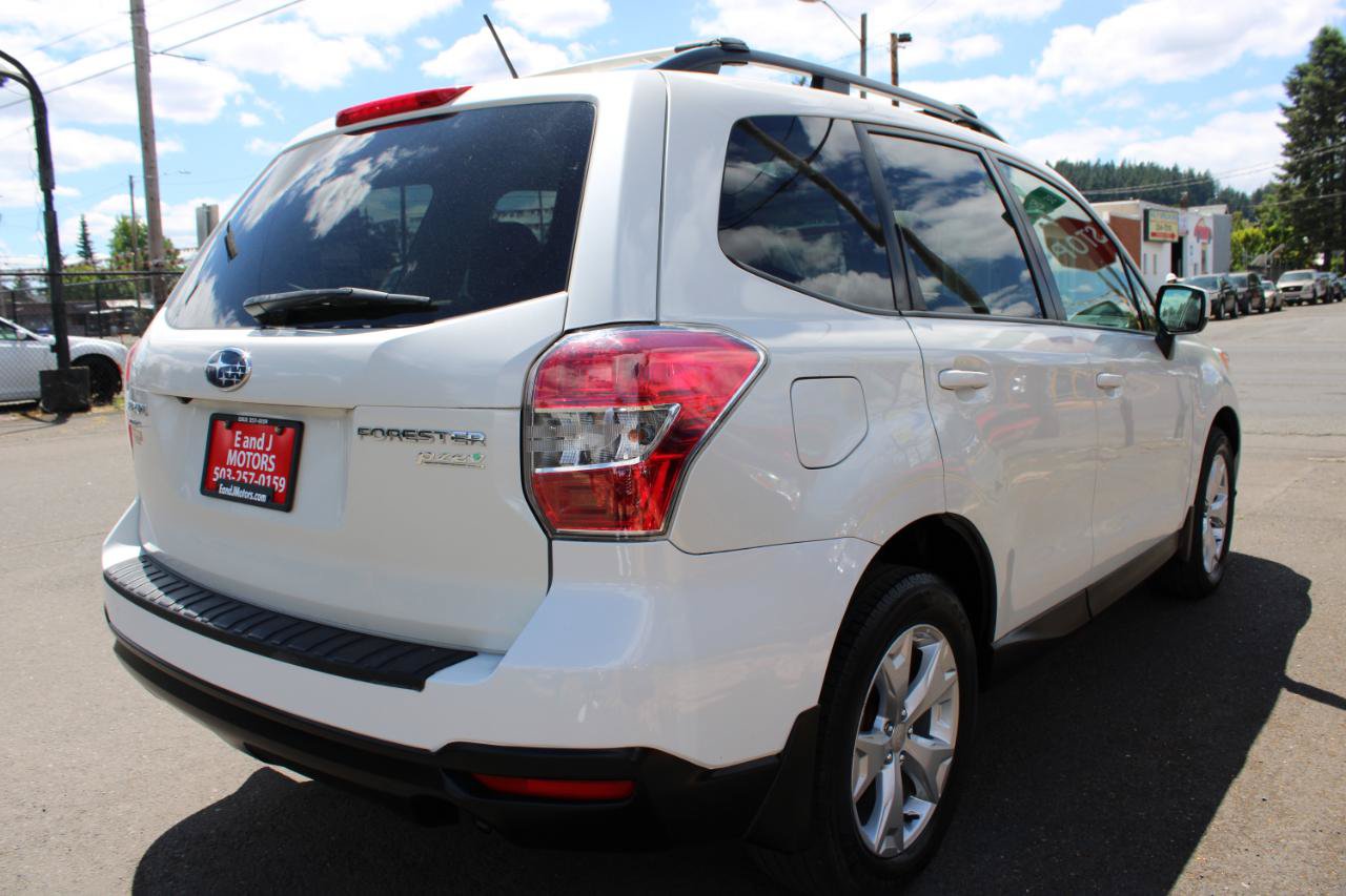 Used 2015 Subaru Forester 2.5i Premium w/ All-Weather Package AWD/4WD image 5