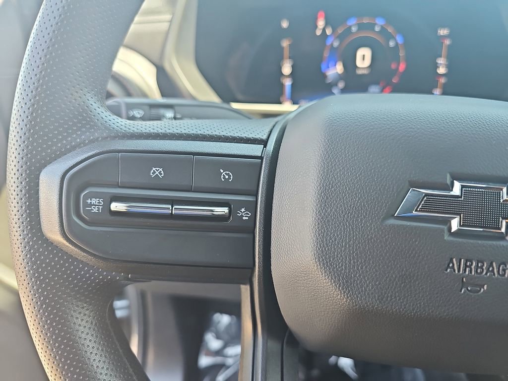 Used 2023 Chevrolet Colorado Trail Boss w/ Technology Package AWD/4WD image 21