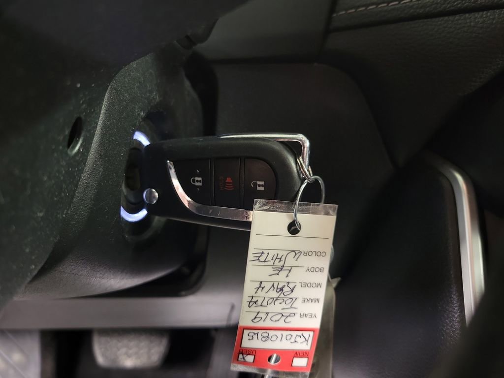 Used 2019 Toyota RAV4 LE w/ Carpet Mat Package image 16