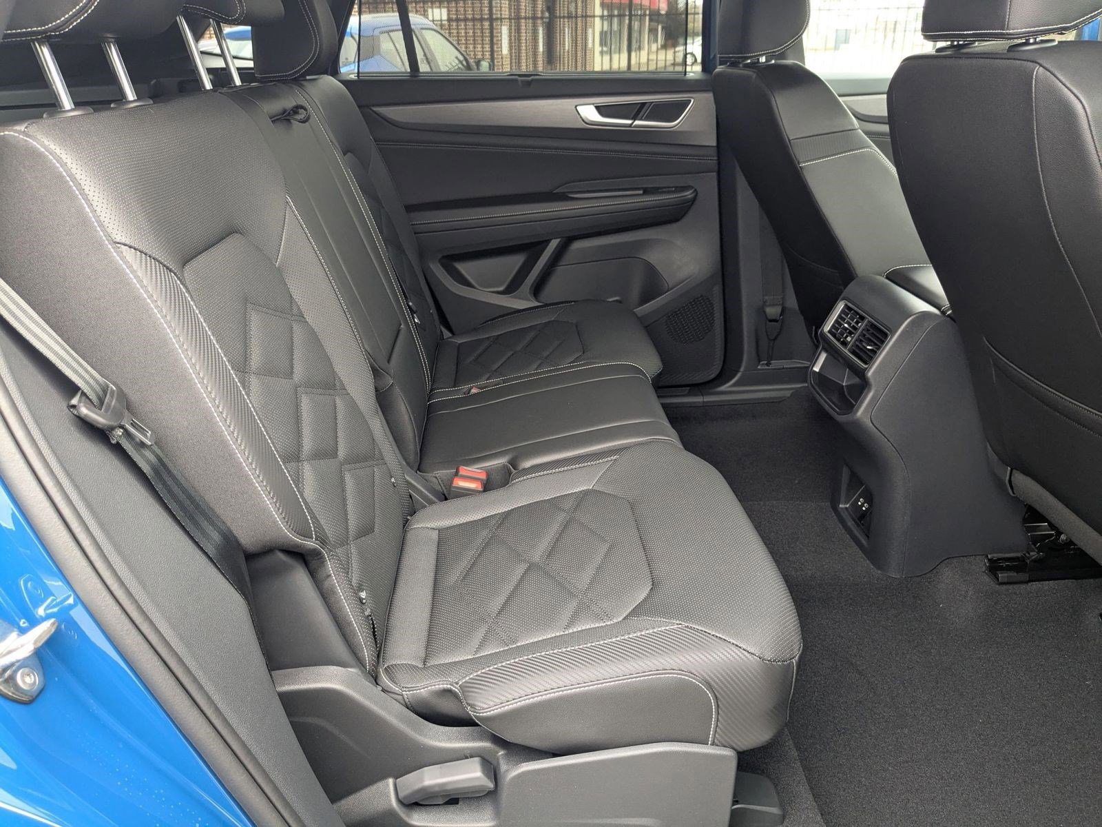 New 2025 Volkswagen Atlas Cross Sport SE image 36