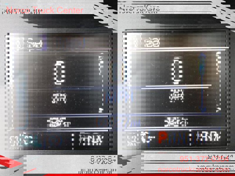 Used 2016 Chevrolet Colorado Z71 w/ Z71 Midnight Edition image 17