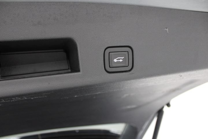 Used 2025 Chevrolet Traverse RS AWD/4WD image 16