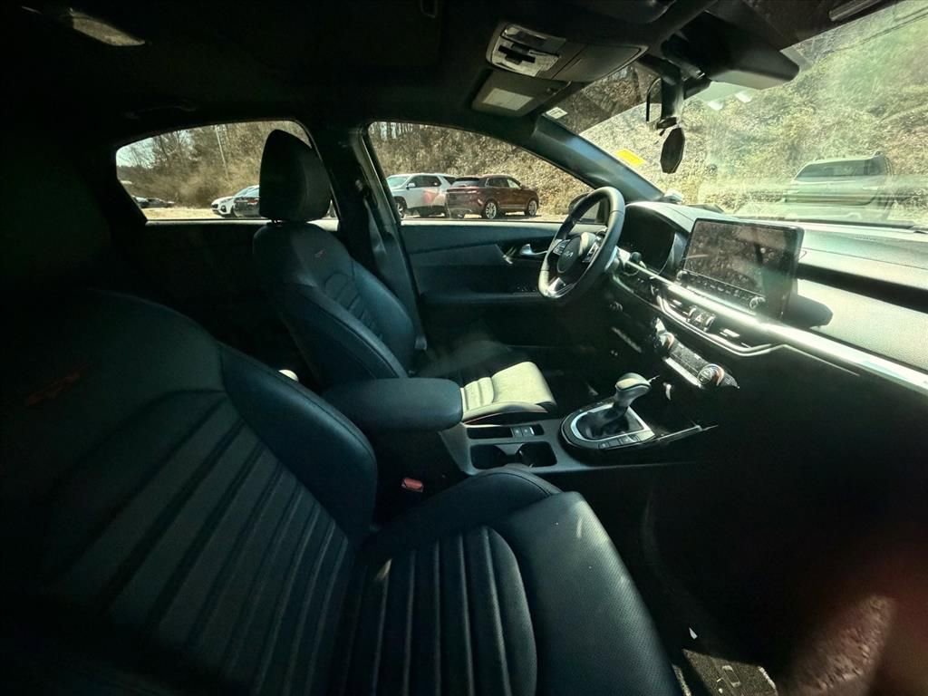 Used 2023 Kia Forte GT w/ GT2 Package image 16