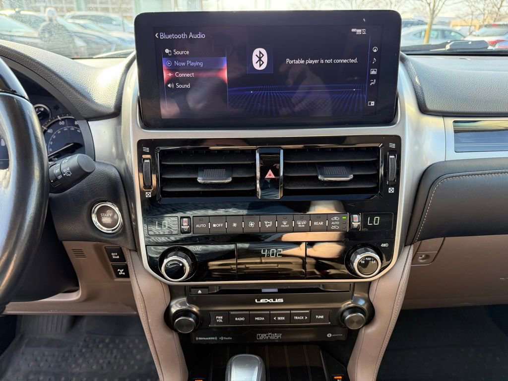 Used 2023 Lexus GX 460 Premium w/ Accessory Package image 12