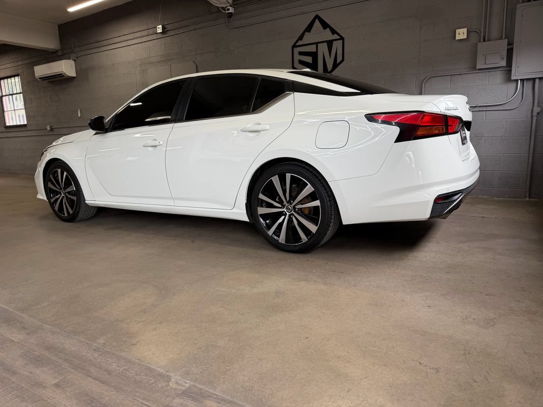 Used 2020 Nissan Altima 2.5 SR FWD image 2