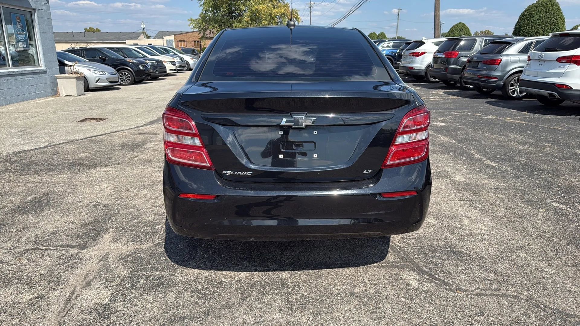 Used 2019 Chevrolet Sonic LT w/ Convenience Package FWD image 4