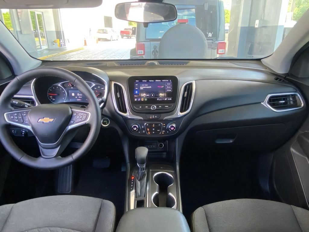 Used 2023 Chevrolet Equinox LT FWD image 16