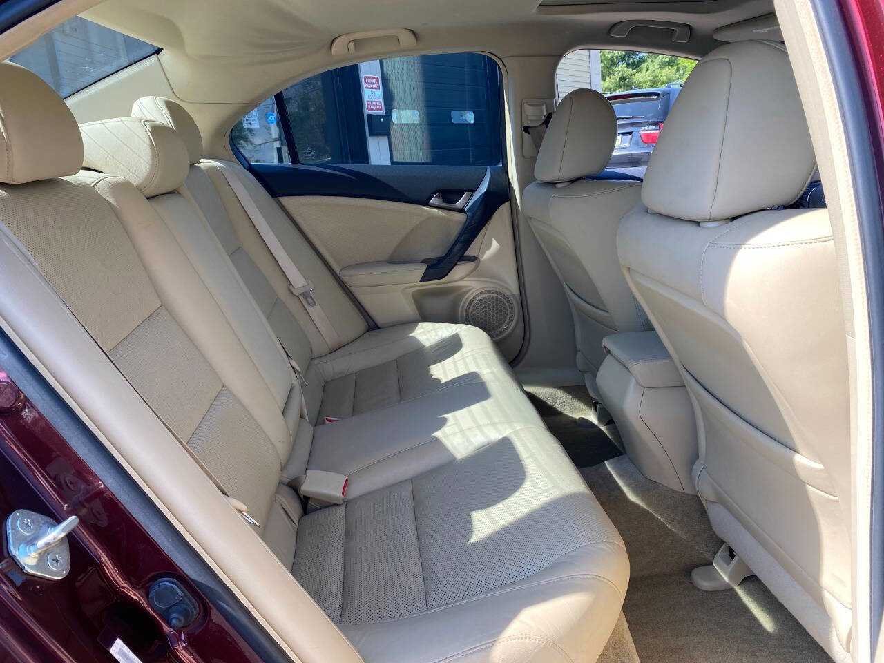 Used 2010 Acura TSX Sedan image 25