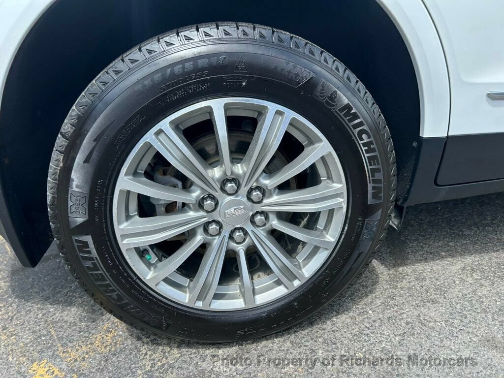 Used 2018 Cadillac XT5 Luxury w/ Driver Awareness Package AWD/4WD image 9