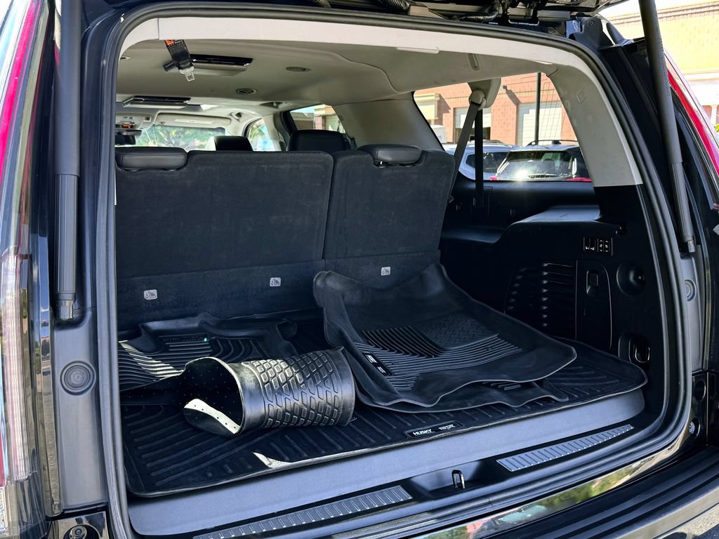 Used 2018 Cadillac Escalade ESV Premium Luxury AWD/4WD image 11