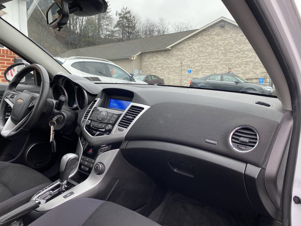 Used 2014 Chevrolet Cruze LT w/ All-Star Edition FWD image 17
