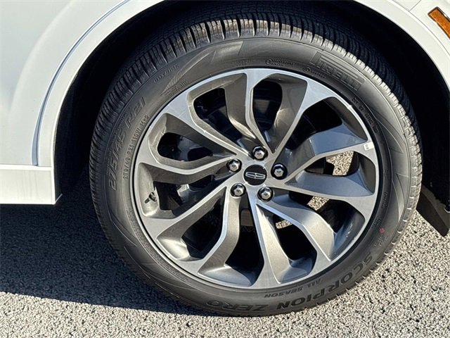 New 2026 Lincoln Aviator AWD w/ Jet Appearance Package image 9