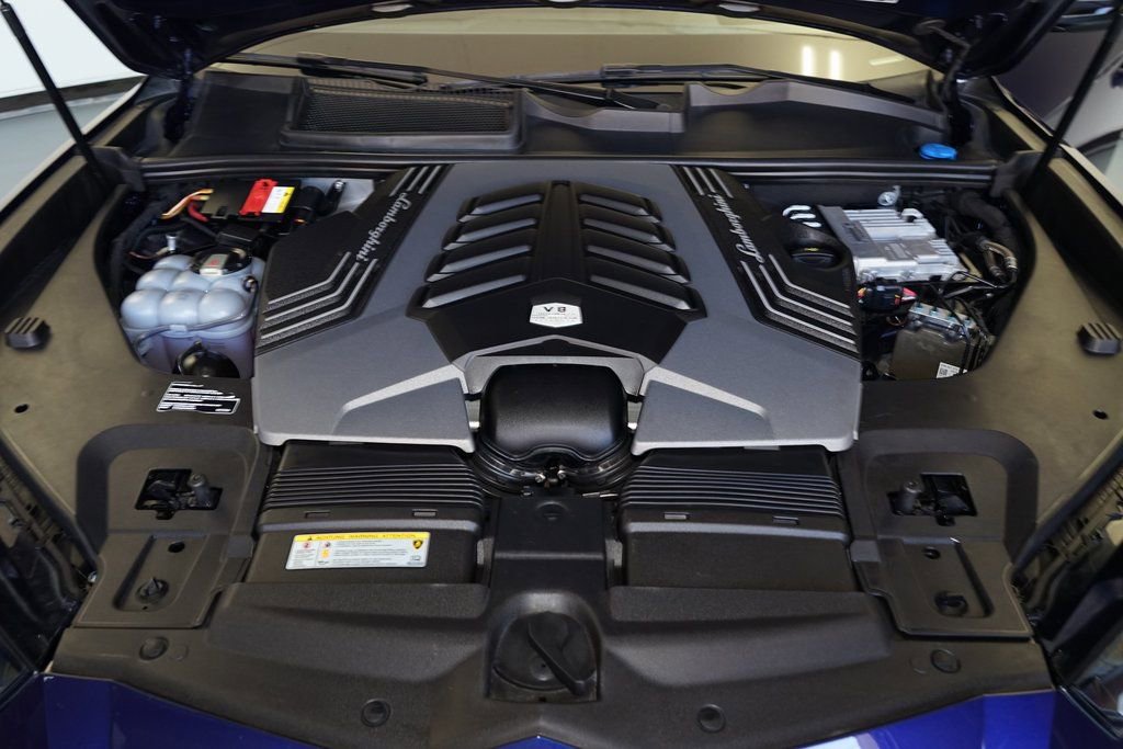 Used 2019 Lamborghini Urus image 35