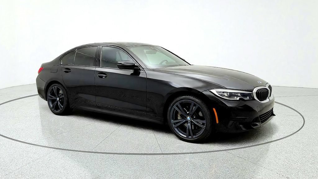 Used 2021 BMW 330i xDrive Sedan w/ Convenience Package AWD/4WD image 3