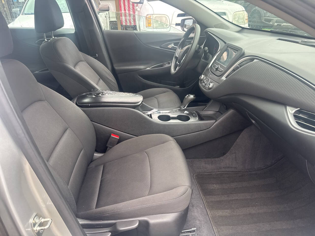 Used 2018 Chevrolet Malibu LS FWD image 16