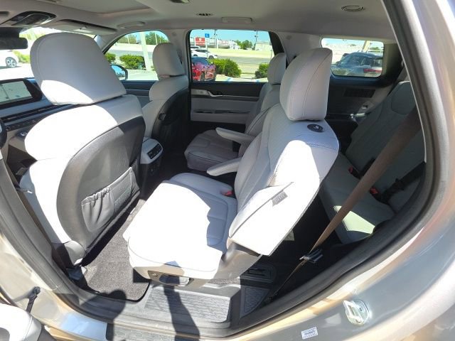 Used 2024 Hyundai Palisade SEL w/ Premium Package image 24