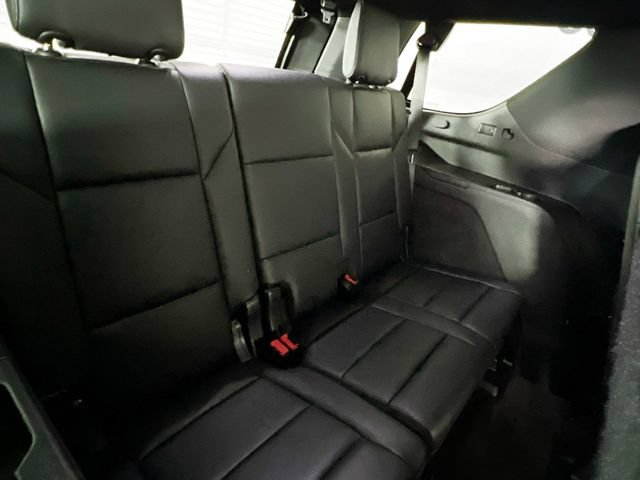 Used 2022 Cadillac Escalade Luxury w/ LPO, Floor Liner Package AWD/4WD image 16