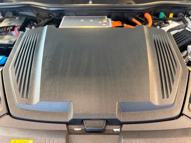 Used 2021 Audi e-tron Premium w/ Convenience Plus Package AWD/4WD image 39