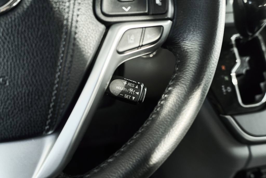 Used 2020 Toyota Sienna XLE w/ XLE Navigation Package image 37