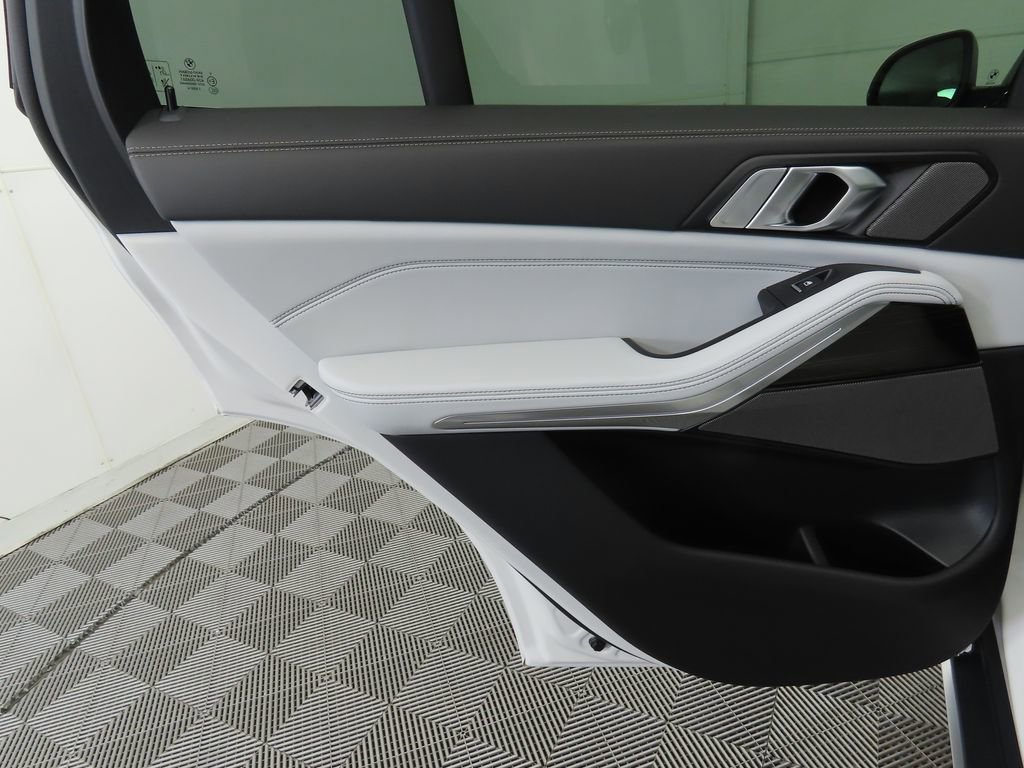 New 2026 BMW X5 sDrive40i w/ Premium Package image 26