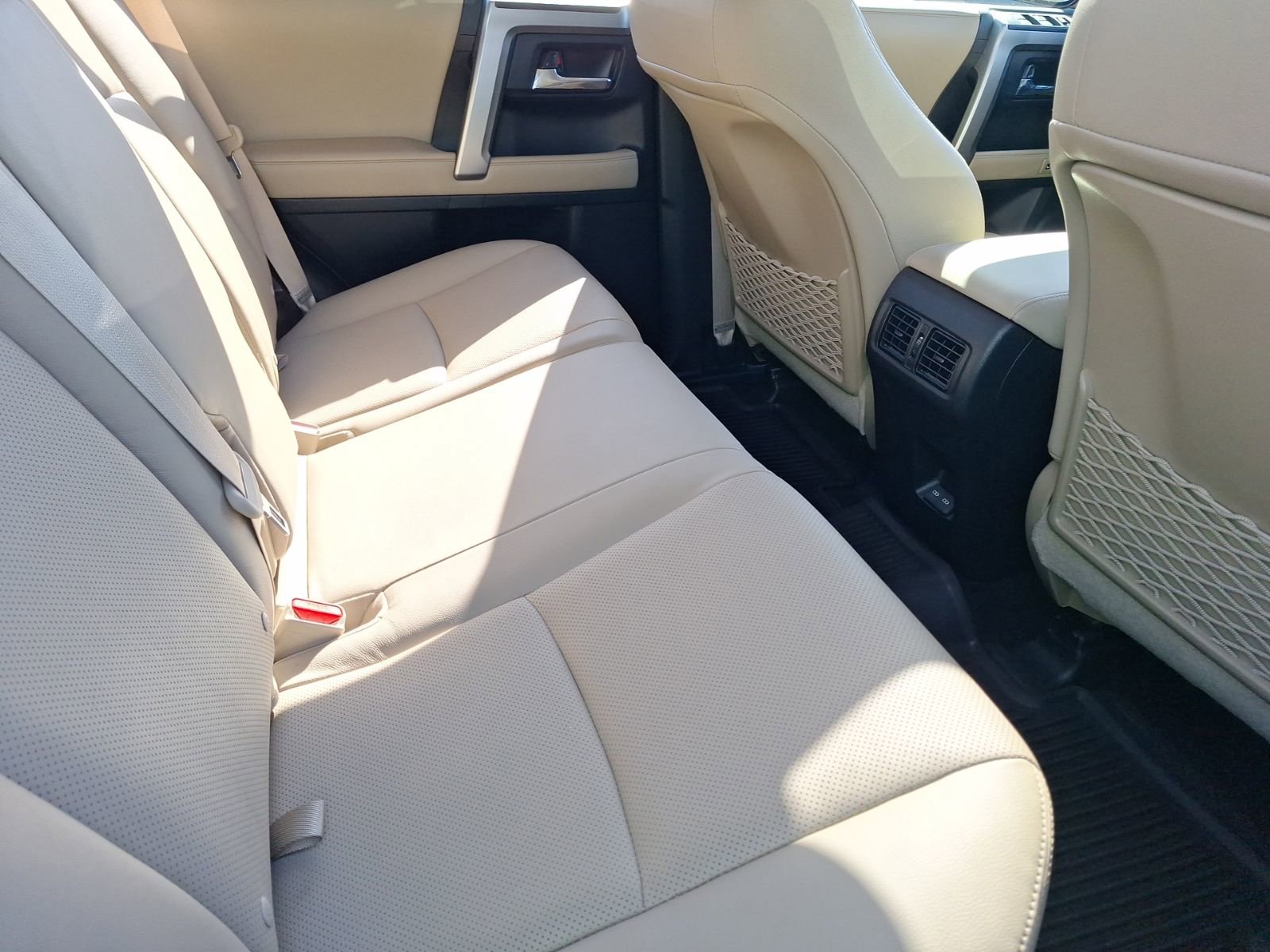 Used 2024 Toyota 4Runner Limited image 32