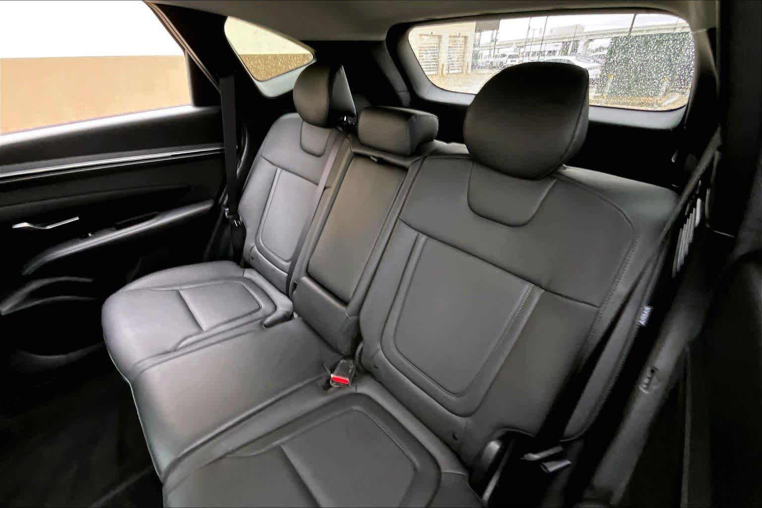 Certified 2024 Hyundai Tucson SEL w/ Convenience Package FWD image 19