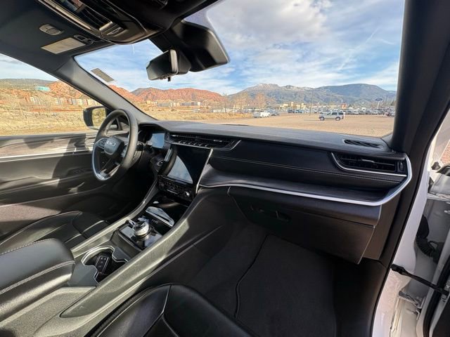 Used 2024 Jeep Grand Cherokee L Limited w/ Luxury Tech Group II image 20