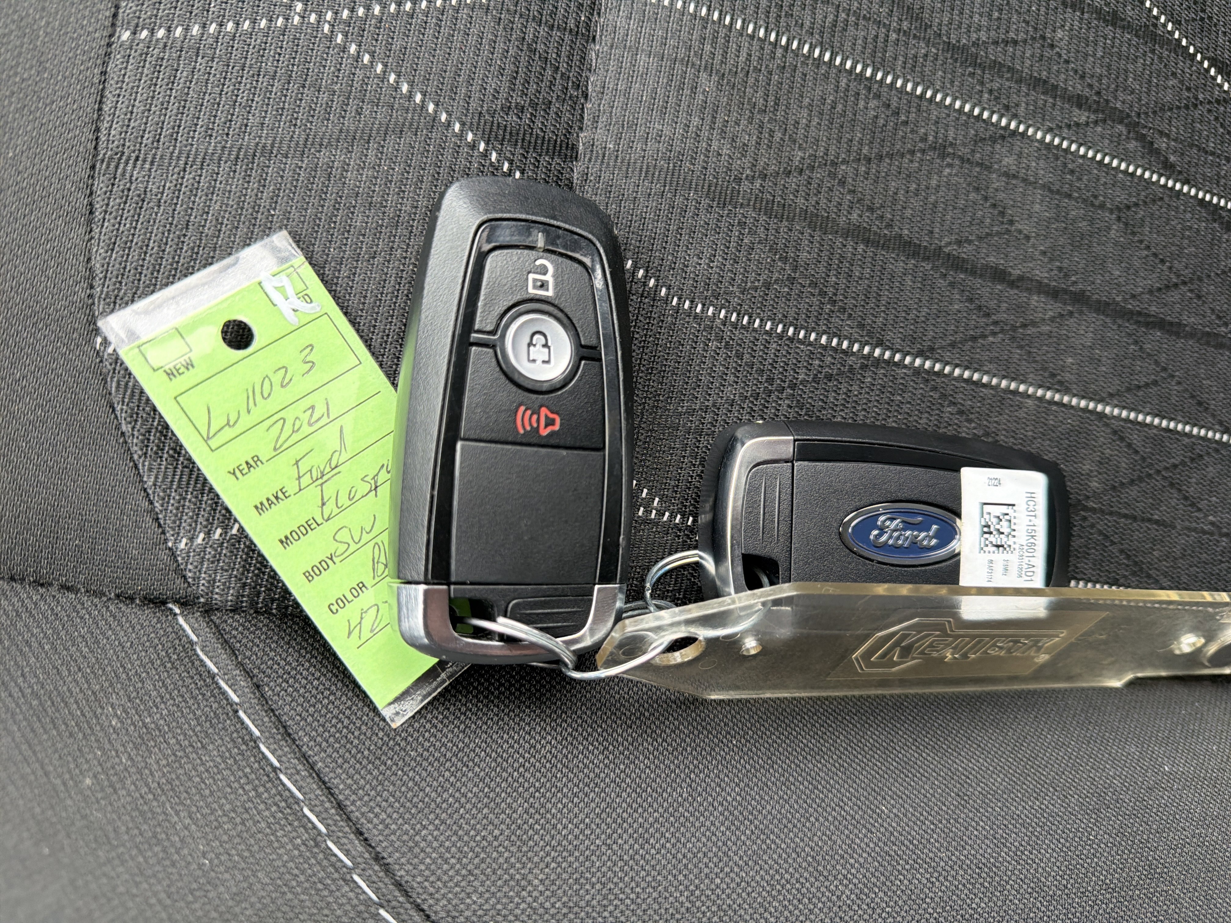 Used 2021 Ford EcoSport SE w/ SE Convenience Package image 31