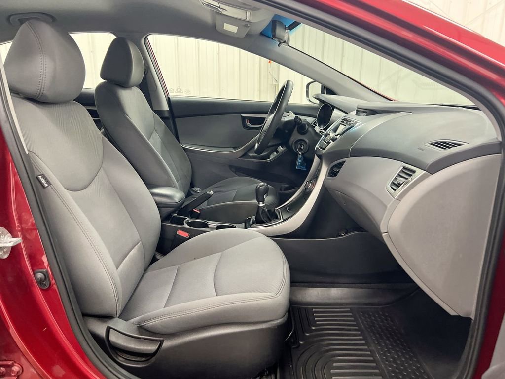 Used 2013 Hyundai Elantra GLS image 20