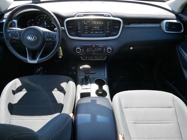 Used 2017 Kia Sorento AWD w/ LX V6 Convenience Package image 12