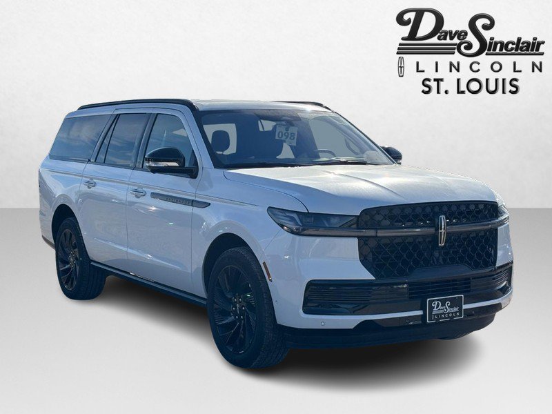 New 2025 Lincoln Navigator L Reserve w/ Jet Appearance Package AWD/4WD image 3