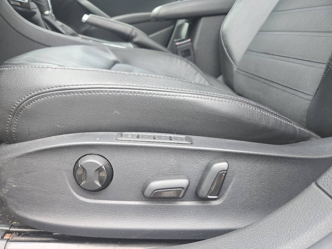 Used 2014 Volkswagen Passat TDI SEL Premium FWD image 20