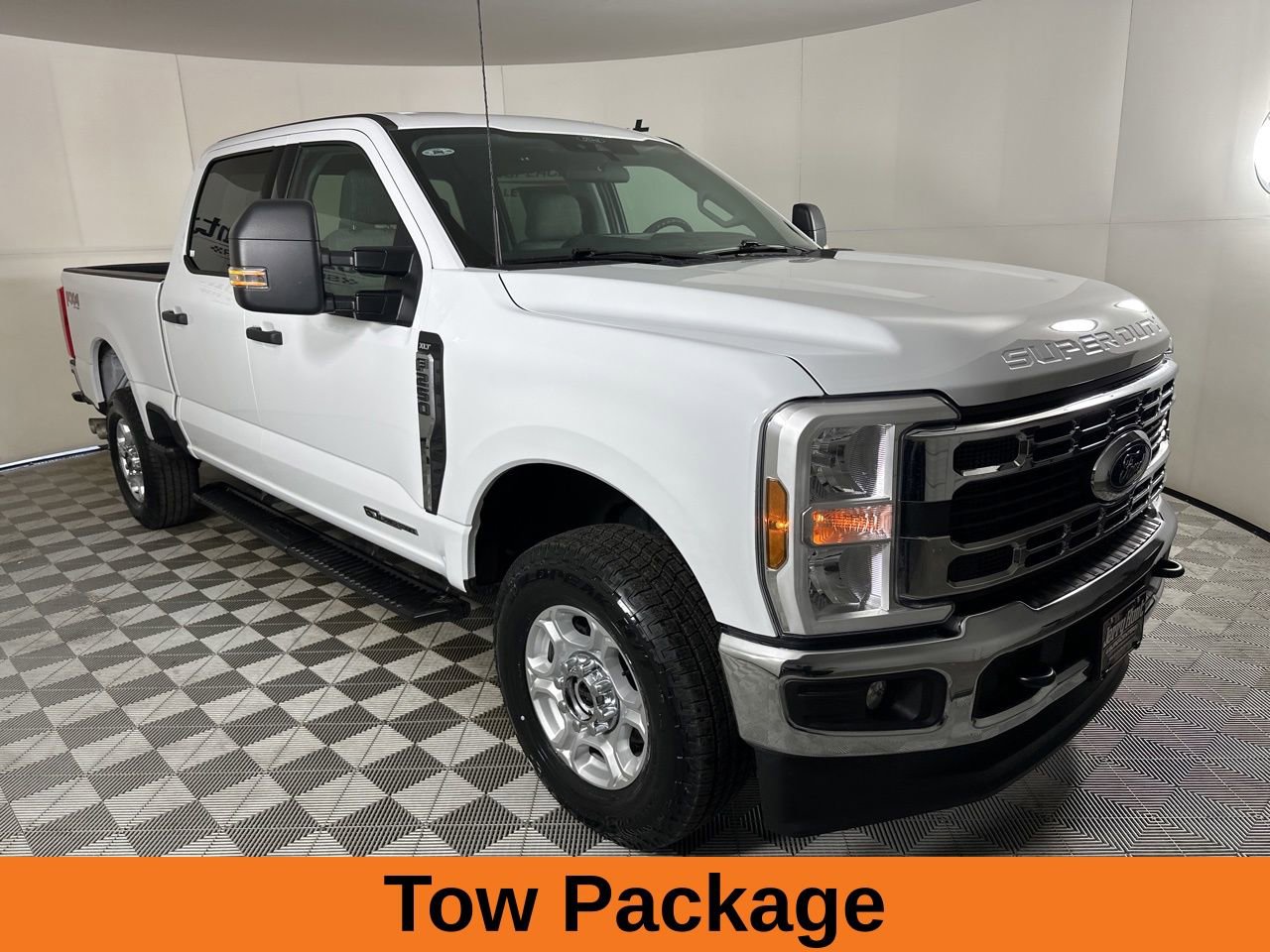 Used 2025 Ford F250 XLT w/ FX4 Off-Road Package image 6