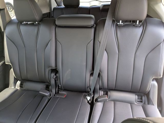 Certified 2025 Acura MDX w/ Technology Package image 32