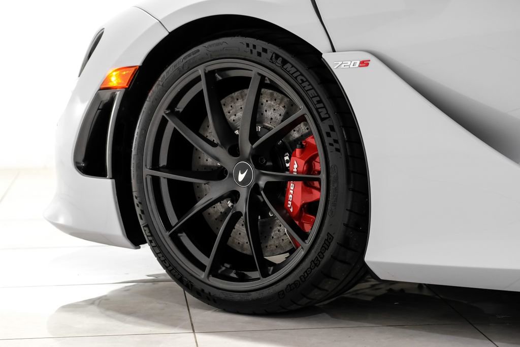Used 2020 McLaren 720S Performance RWD image 55