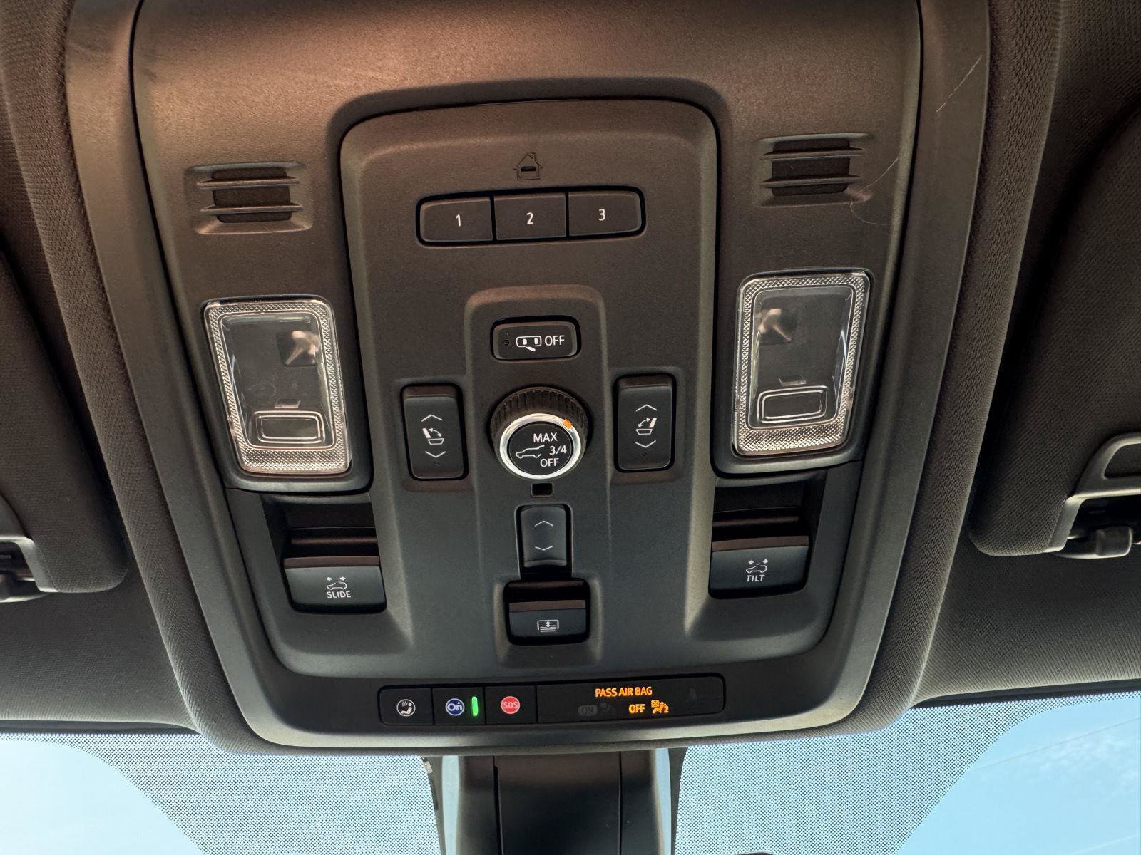 Used 2021 Chevrolet Tahoe RST w/ Luxury Package RWD image 28