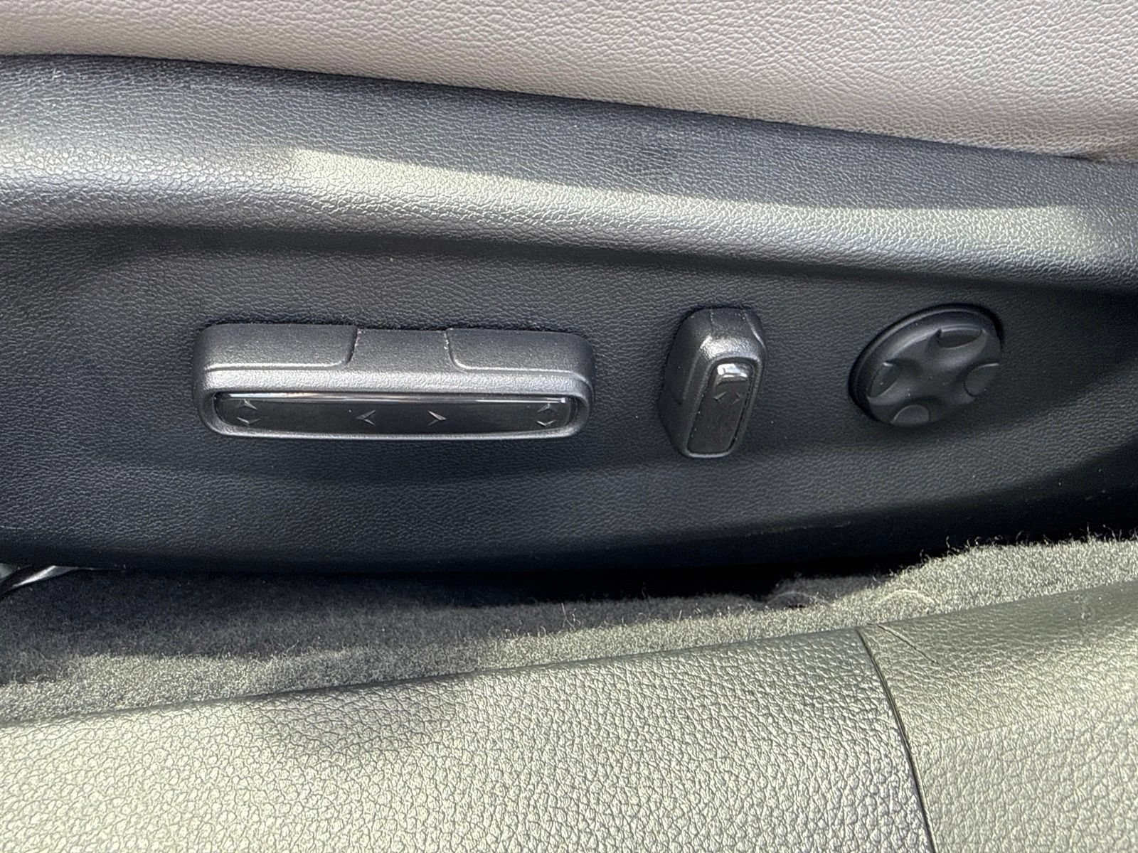 Used 2020 Honda Accord EX-L image 19