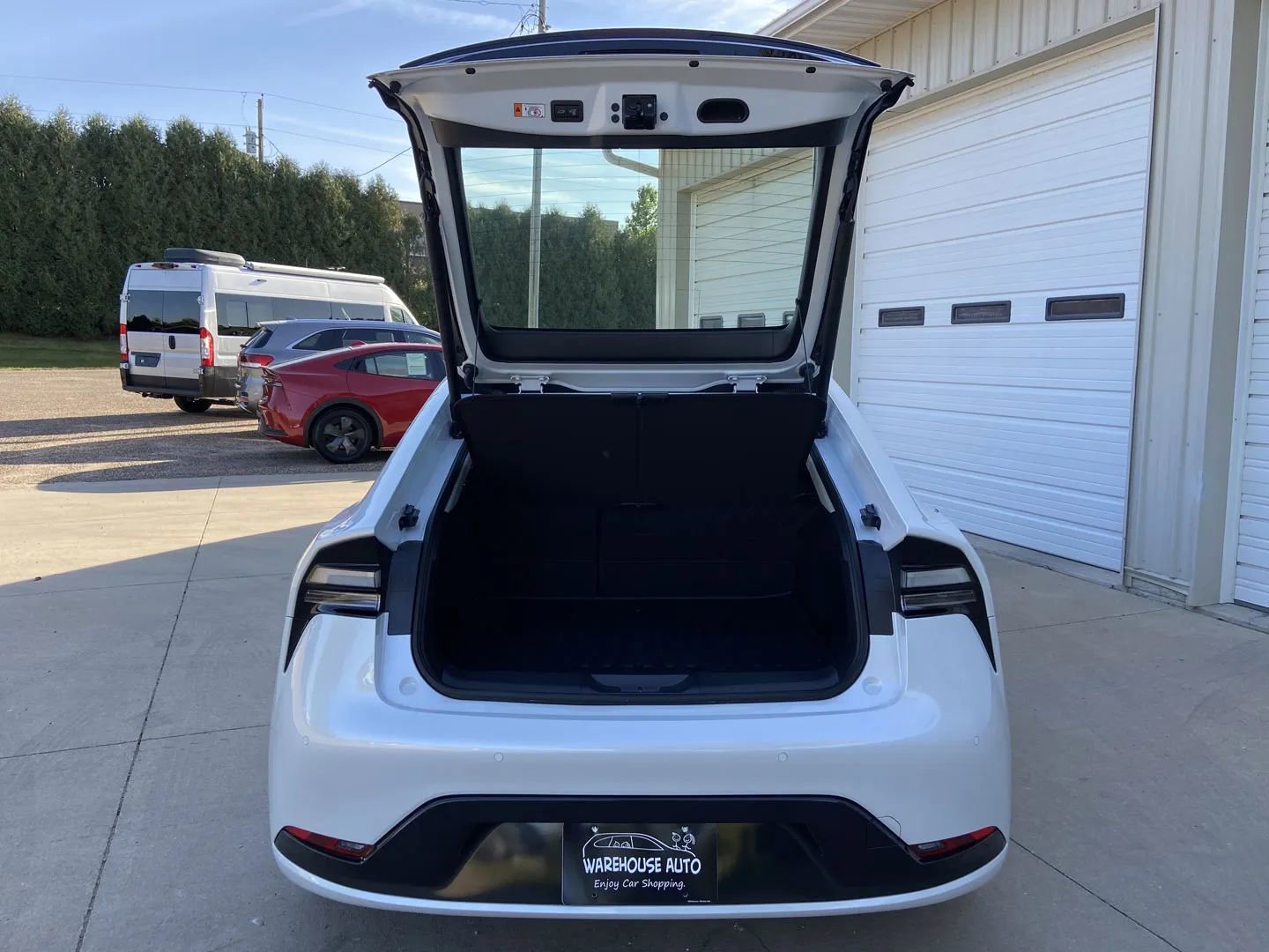 Used 2025 Toyota Prius Plug-In Hybrid image 28