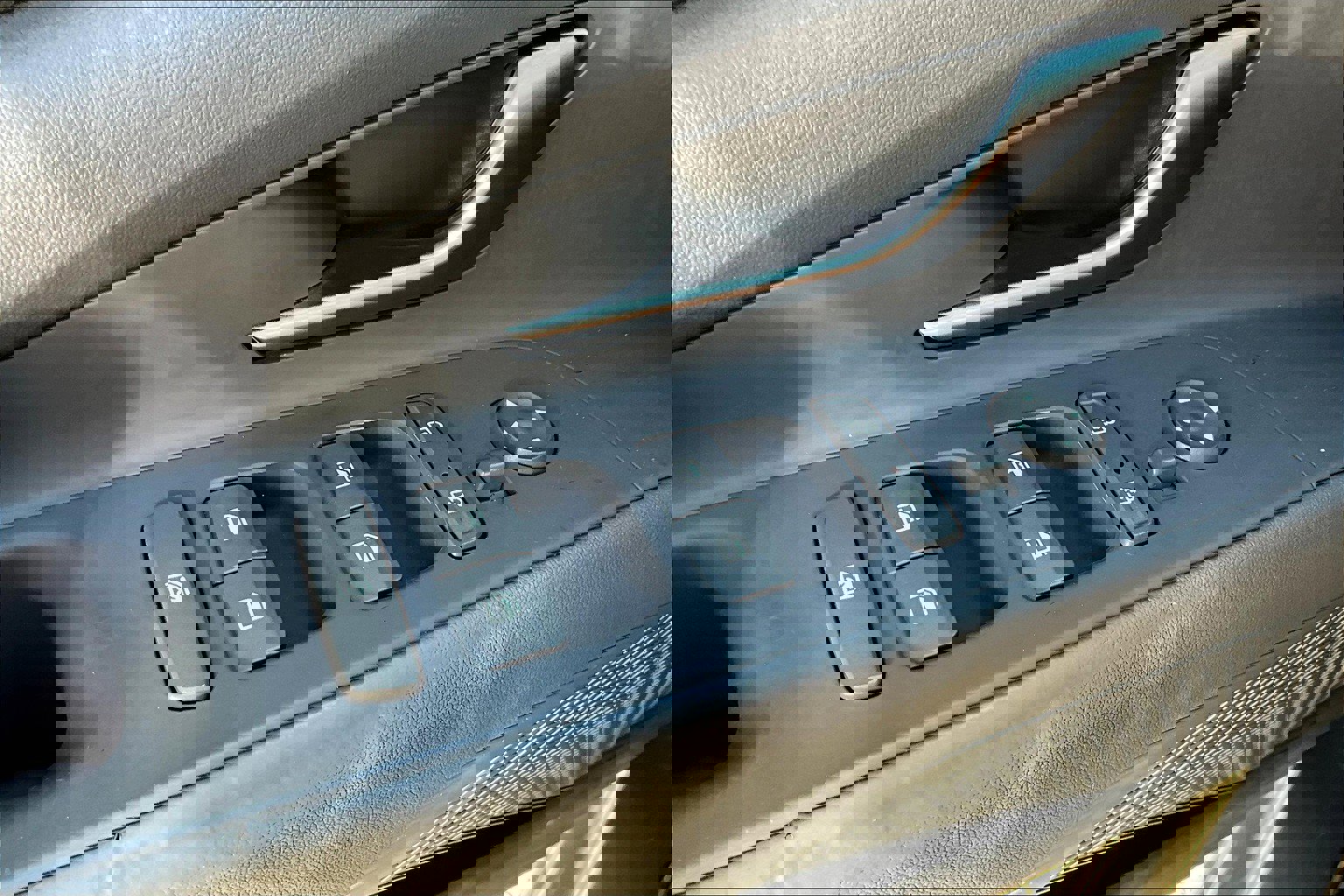 Used 2021 Hyundai Elantra SE image 33