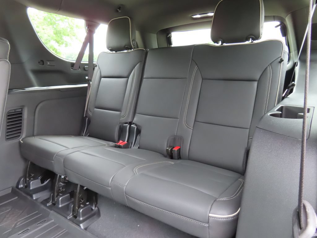 New 2026 Chevrolet Suburban Premier w/ Sun And Tow Package AWD/4WD image 29