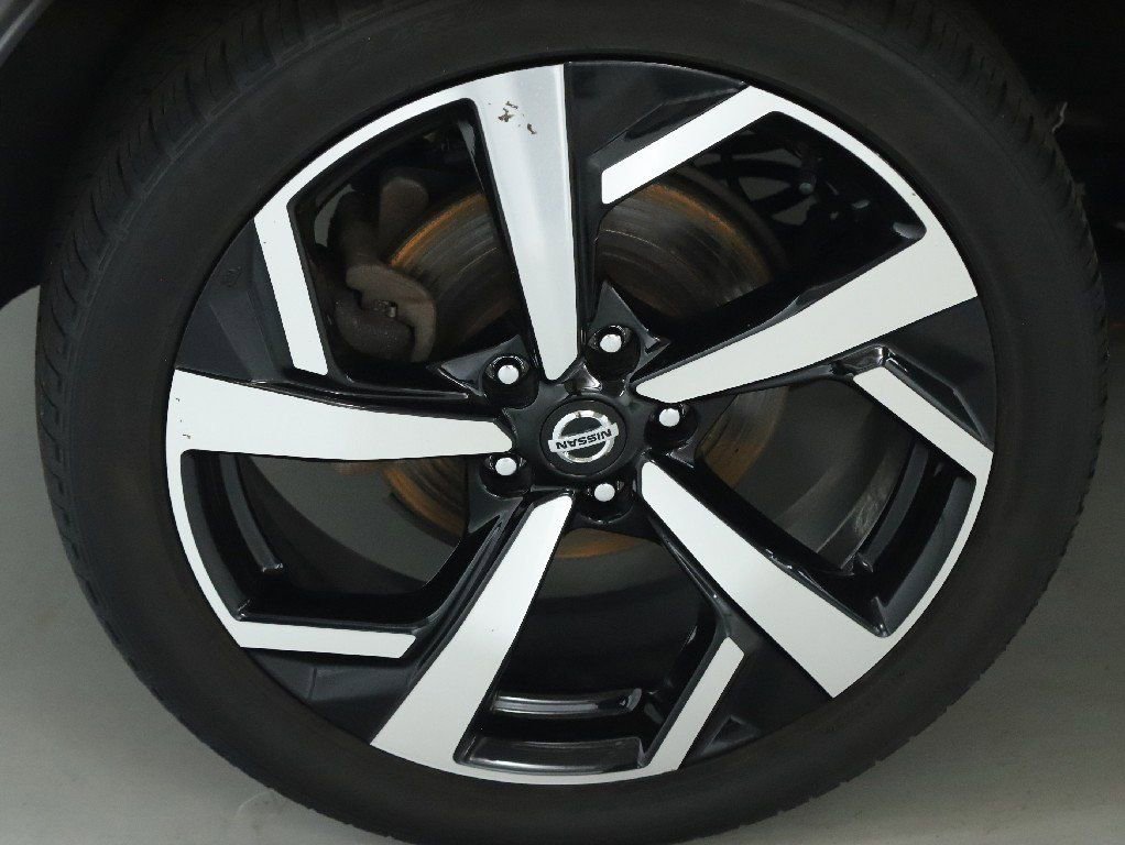 Certified 2022 Nissan Rogue Sport SL w/ Premium Package image 14