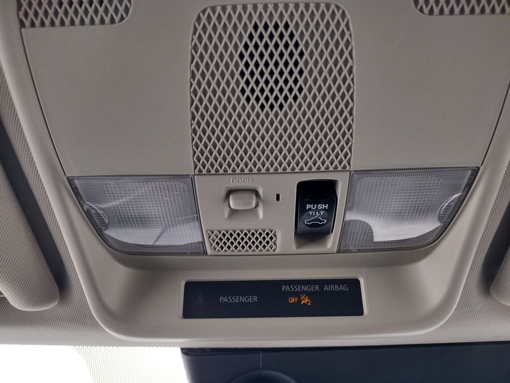 Used 2020 Mitsubishi Outlander SE image 30