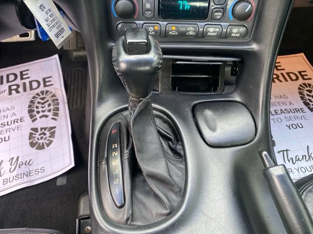 Used 2003 Chevrolet Corvette Coupe w/ Preferred Equipment Group RWD image 16