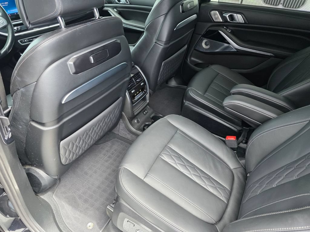 Certified 2025 BMW ALPINA XB7 AWD/4WD image 12