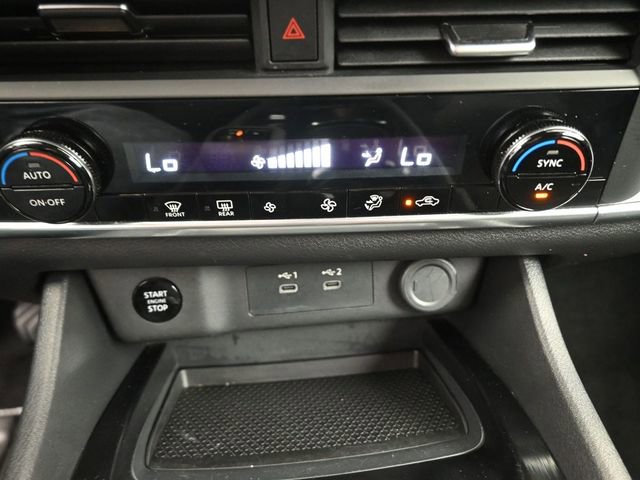 Used 2025 Nissan Rogue SV FWD image 4