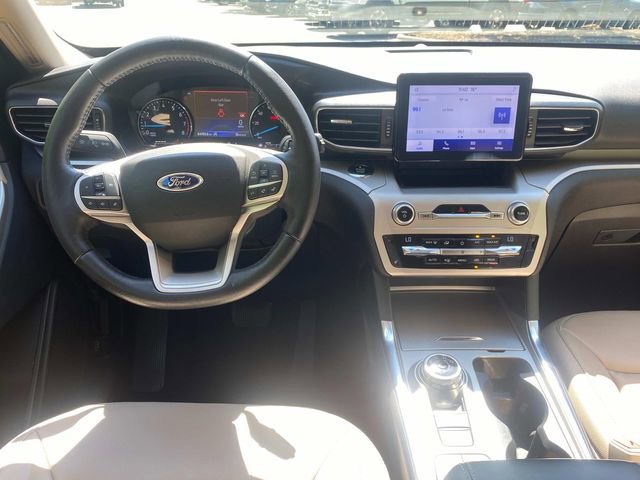 Used 2021 Ford Explorer XLT w/ Equipment Group 202A RWD image 8